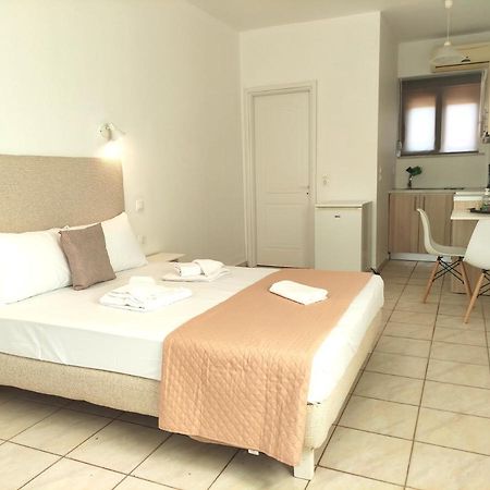 # 6 Giorgos & Chara Apartments Nea Kydonia  Экстерьер фото